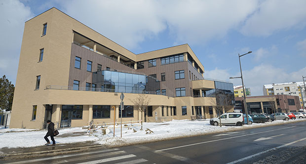 ЗГРАДА НОВОСАДСКЕ ХИТНЕ ПОМОЋИ ЗАВРШЕНА ПРЕ РОКА: Стижу опрема и намештај